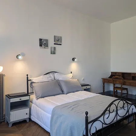 Maison De Caractere Au Calme - Fr-1-611-118 *