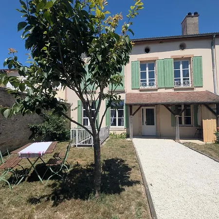 Maison De Caractere Au Calme - Fr-1-611-118 * Gudmont-Villiers